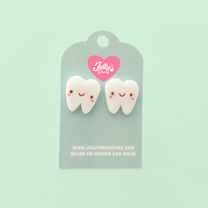 Aretes muelita pegaditos